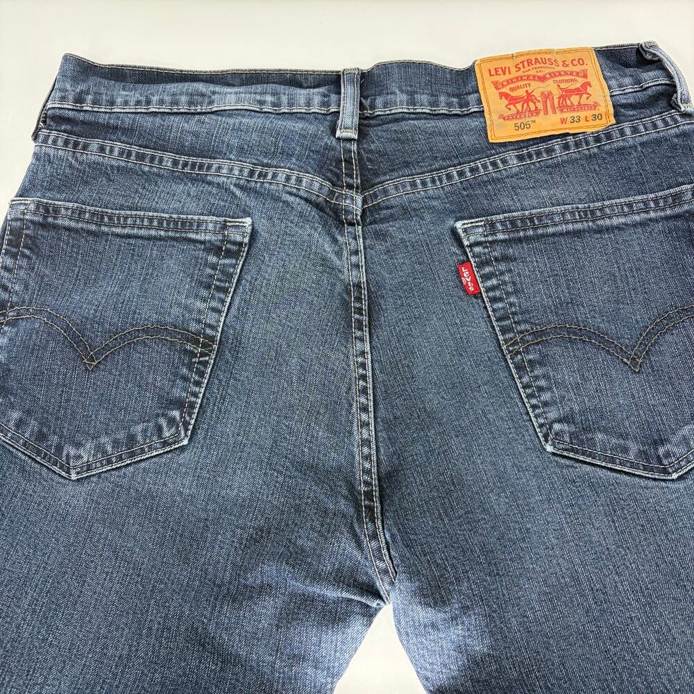 Levi's 505 Men's Dark Wash Blue Straight Leg Jeans W33 L30